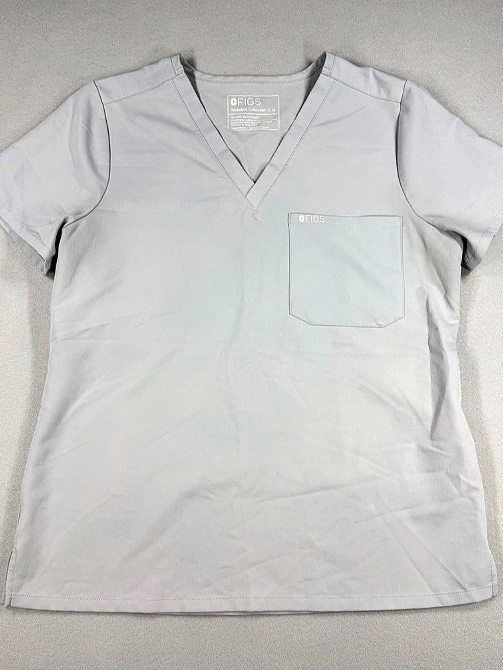 Figs Catarina One Pocket Scrub Top Women’s V Neck Light Gray Medium